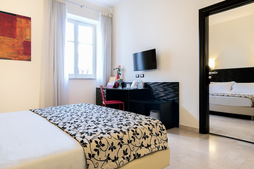Hotel Garibaldi — Hotel rooms in Palermo, Sicily