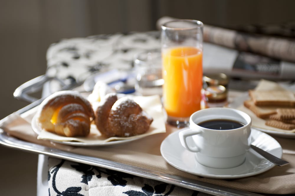 Hotel Garibaldi — Hotel rooms in Palermo, Sicily