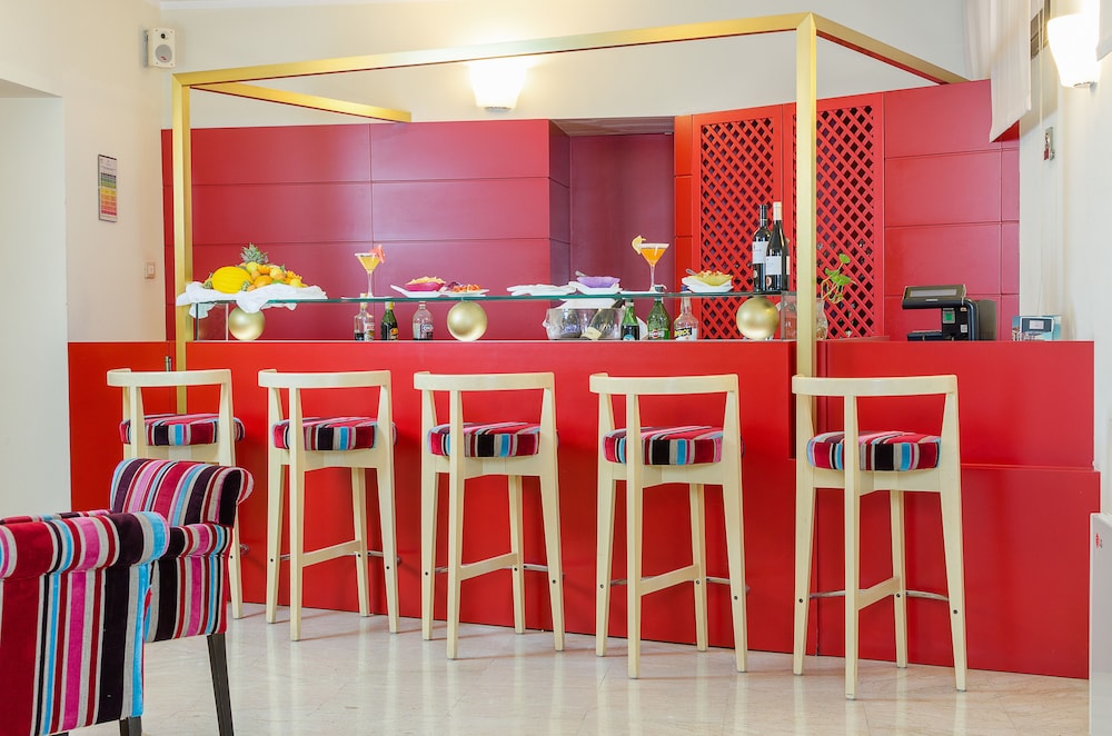 Hotel Garibaldi — Restaurant & bars in Palermo, Sicily