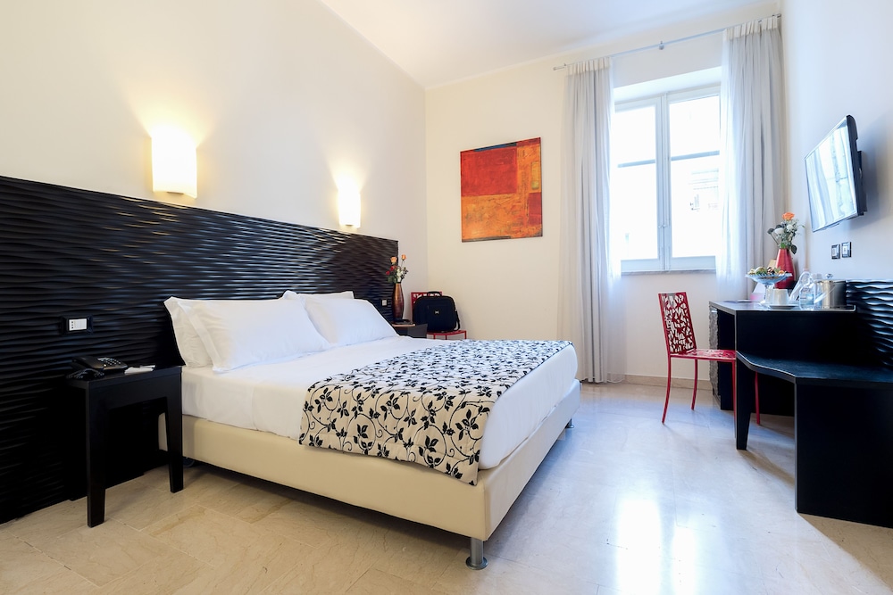 Hotel Garibaldi — Hotel rooms in Palermo, Sicily