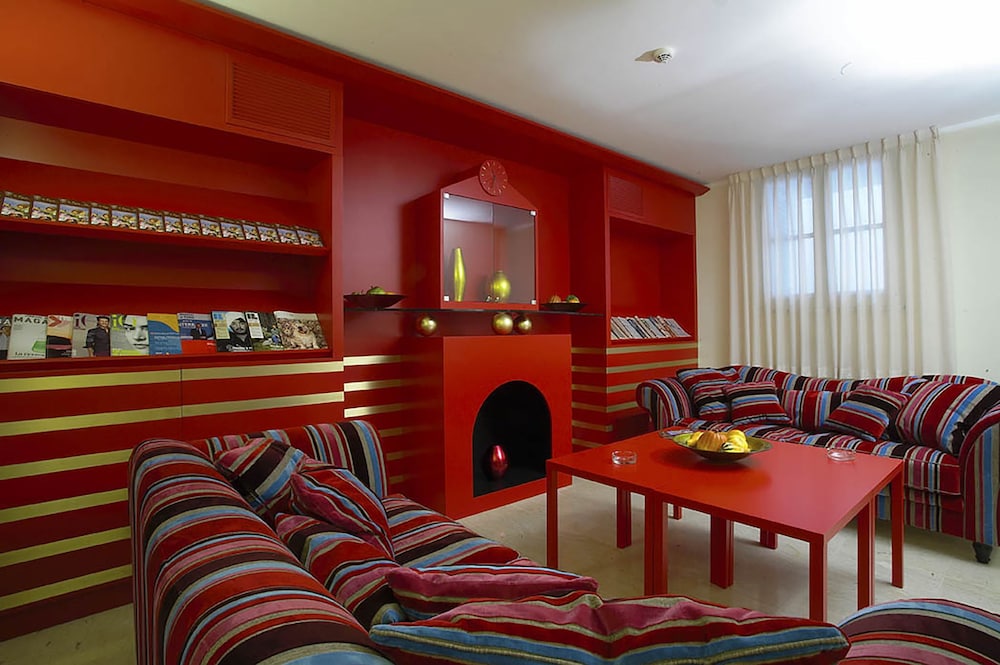 Hotel Garibaldi — Hotel rooms in Palermo, Sicily