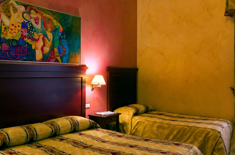 Hotel Joli — Hotel rooms in Palermo, Sicily