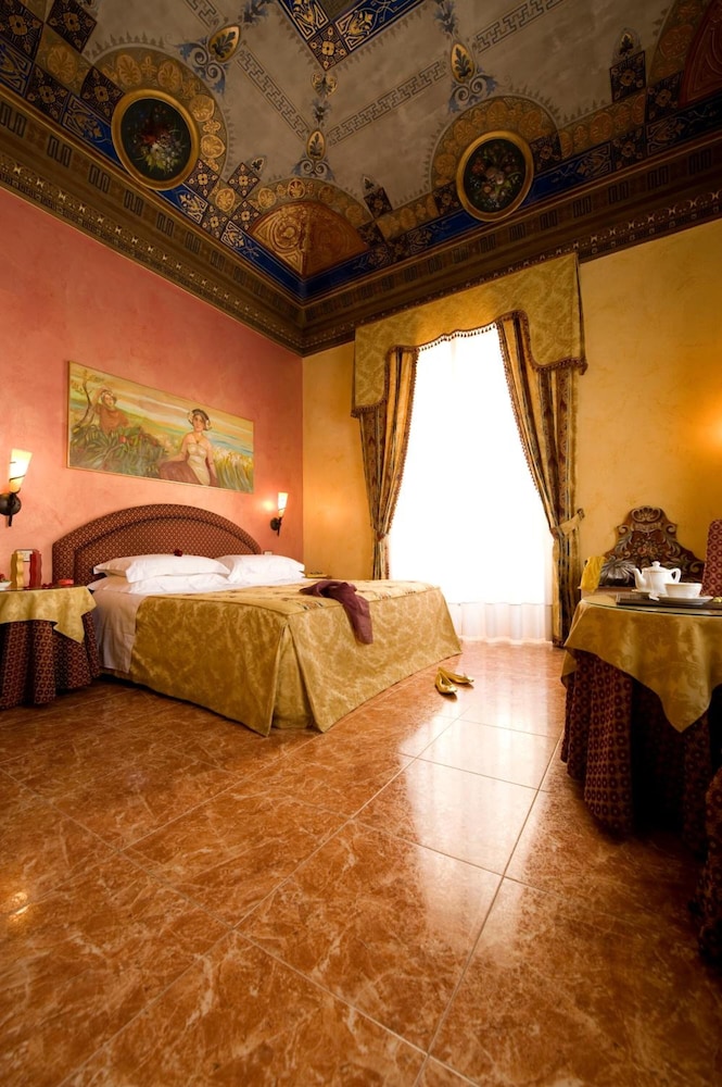 Hotel Joli — Hotel rooms in Palermo, Sicily