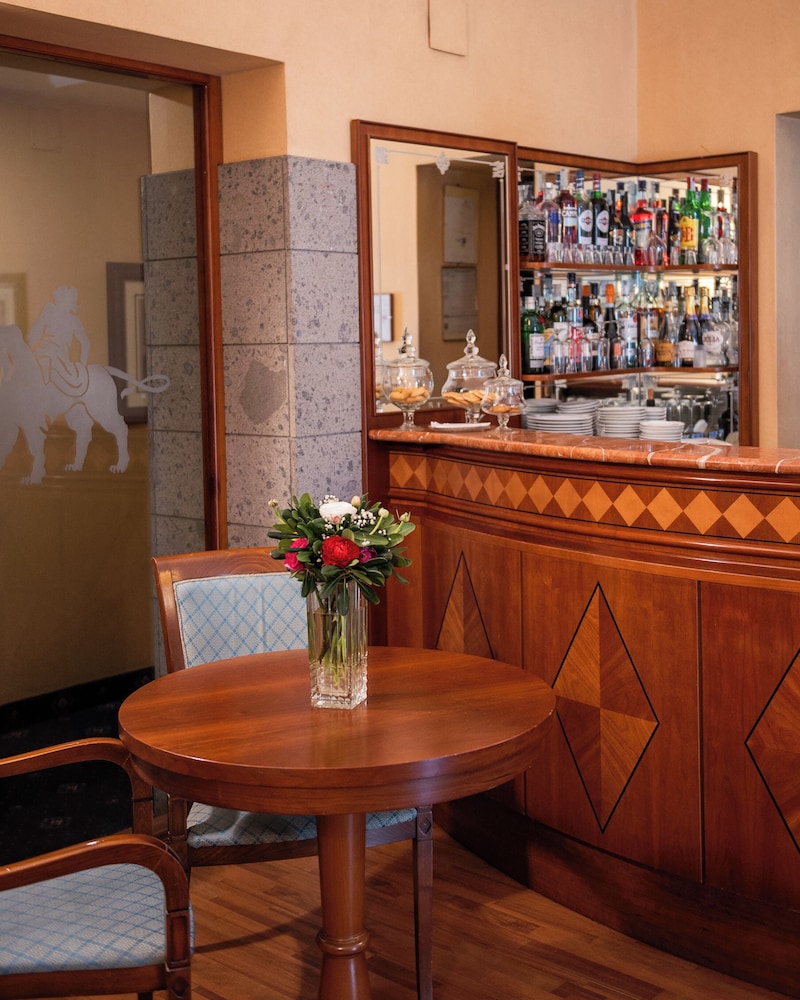 Massimo Plaza Hotel — Restaurant & bars in Palermo, Sicily