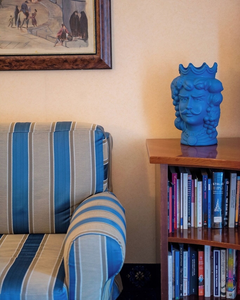 Massimo Plaza Hotel — Hotel rooms in Palermo, Sicily