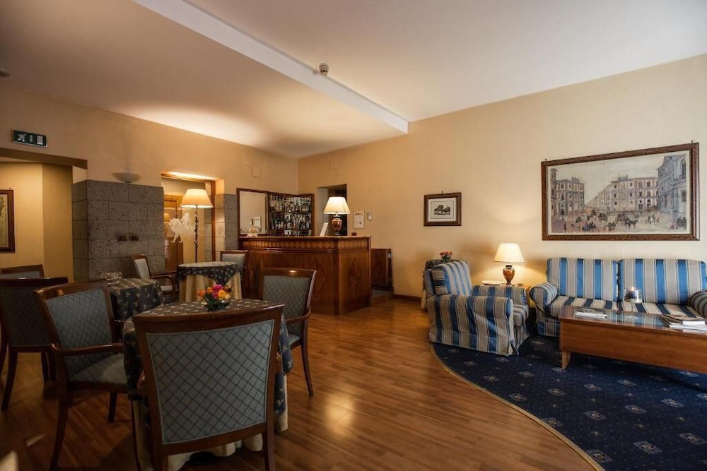 Massimo Plaza Hotel — Hotel rooms in Palermo, Sicily