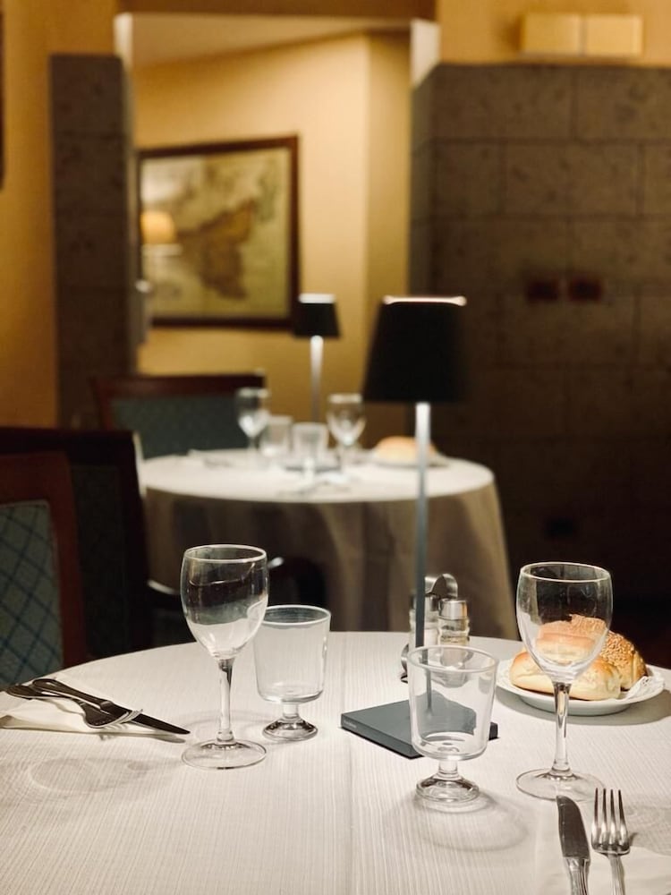 Massimo Plaza Hotel — Restaurant & bars in Palermo, Sicily