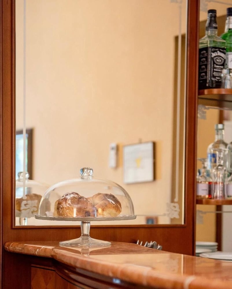 Massimo Plaza Hotel — Restaurant & bars in Palermo, Sicily
