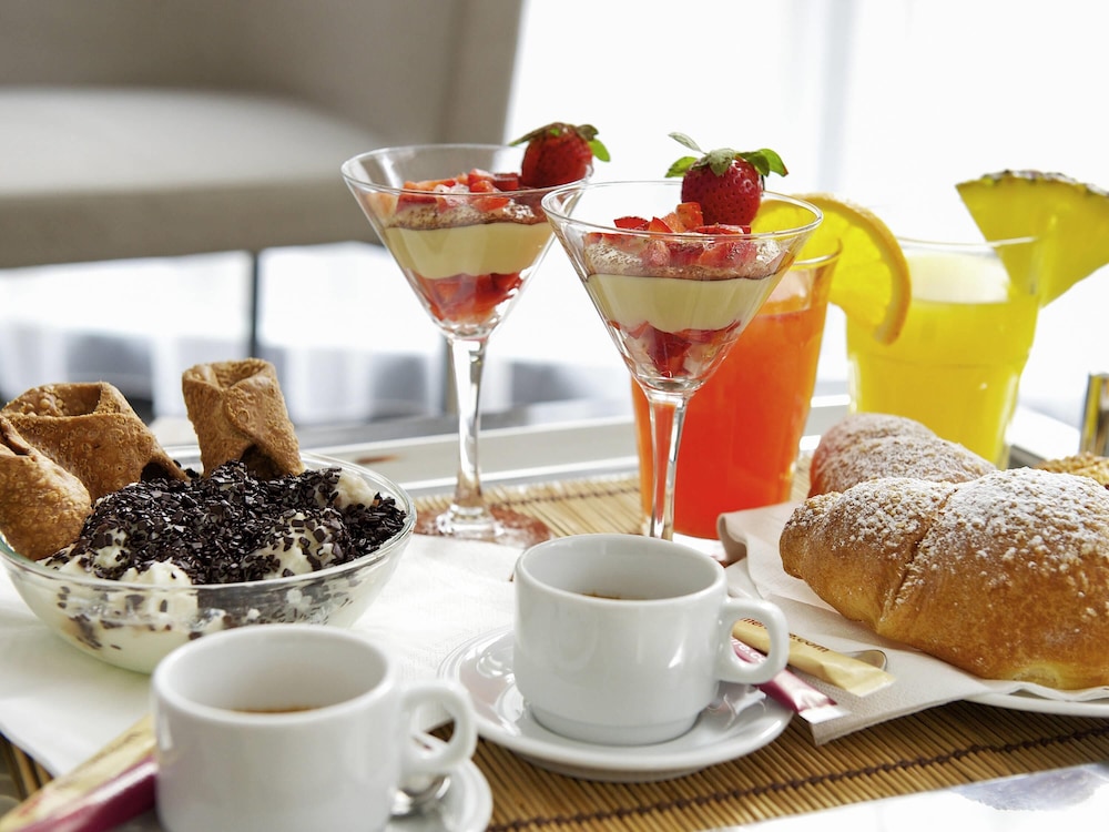 Mercure Hotel Palermo Centro — Restaurant & bars in Palermo, Sicily