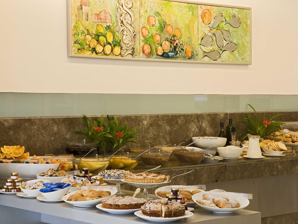Mercure Hotel Palermo Centro — Restaurant & bars in Palermo, Sicily