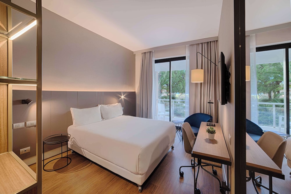 NH Palermo — Hotel rooms in Palermo, Sicily