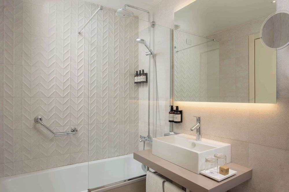 NH Palermo — Hotel rooms in Palermo, Sicily