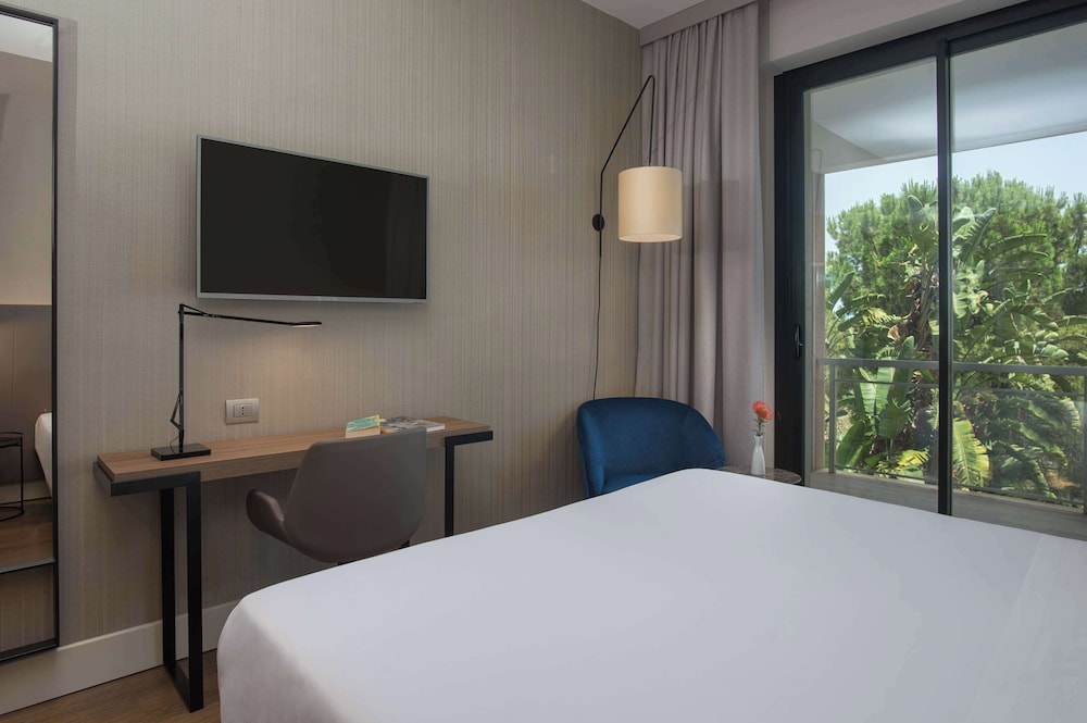 NH Palermo — Hotel rooms in Palermo, Sicily