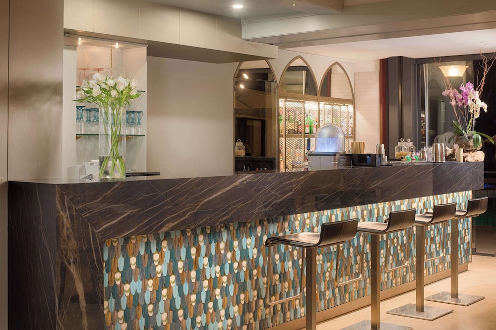 NH Palermo — Restaurant & bars in Palermo, Sicily