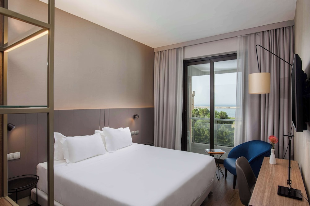 NH Palermo — Hotel rooms in Palermo, Sicily