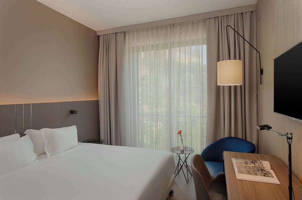 NH Palermo — Hotel rooms in Palermo, Sicily