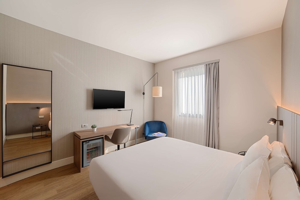 NH Palermo — Hotel rooms in Palermo, Sicily