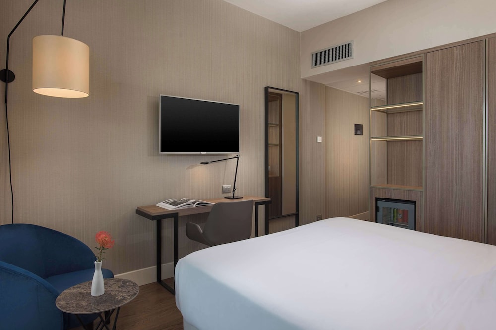 NH Palermo — Hotel rooms in Palermo, Sicily