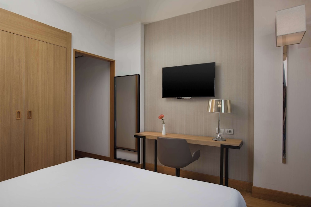 NH Palermo — Hotel rooms in Palermo, Sicily