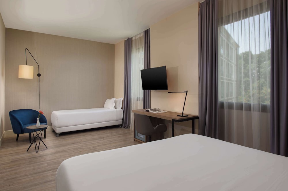 NH Palermo — Hotel rooms in Palermo, Sicily