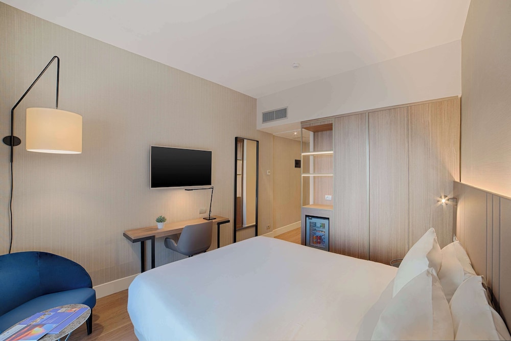 NH Palermo — Hotel rooms in Palermo, Sicily