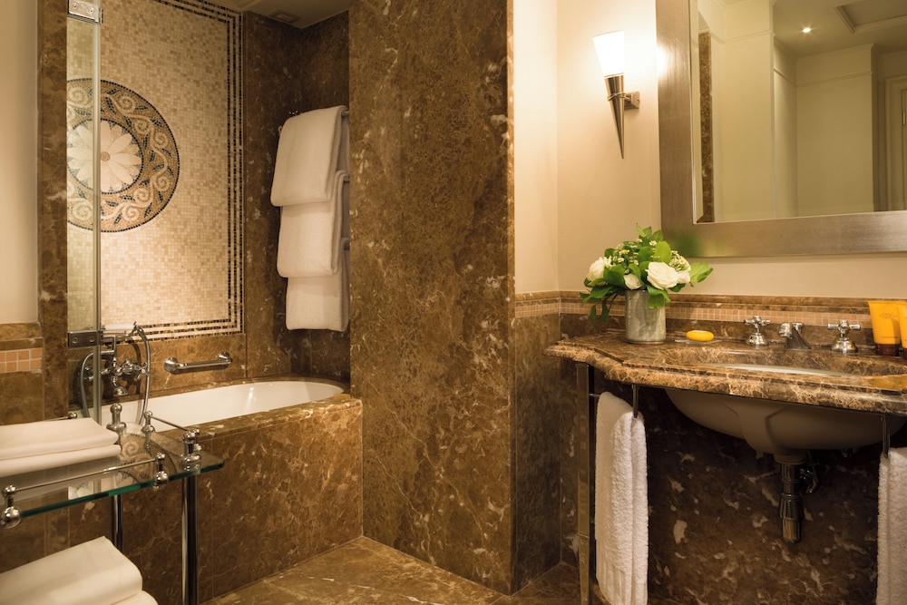 Rocco Forte Hotel Savoy — Hotel rooms in Florence, Tuscany