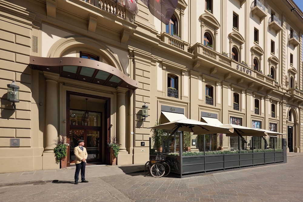 Rocco Forte Hotel Savoy — Hotel building in Florence, Tuscany