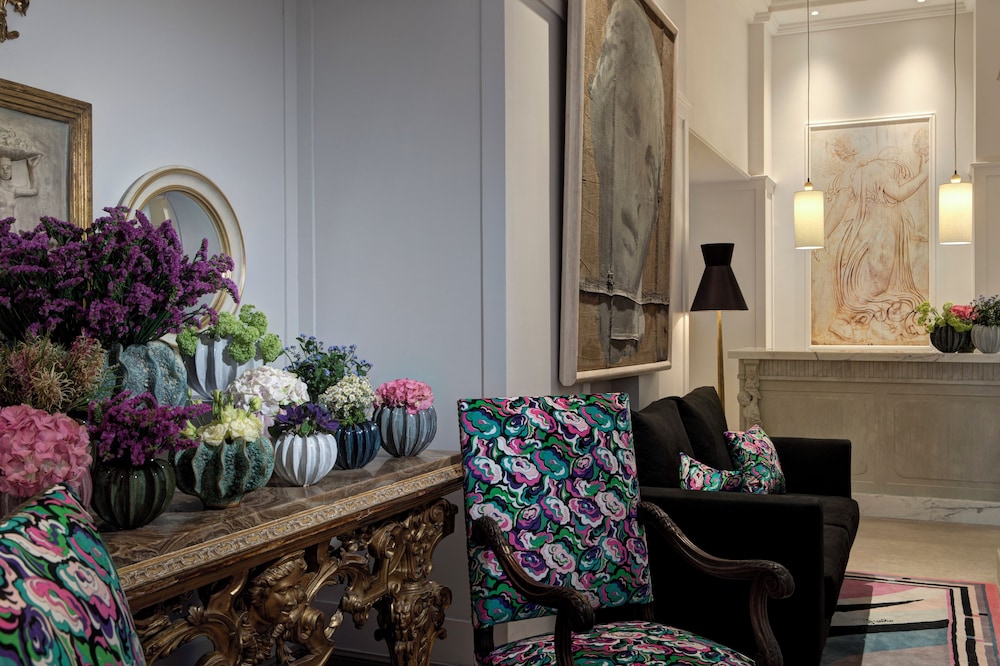 Rocco Forte Hotel Savoy — Hotel building in Florence, Tuscany
