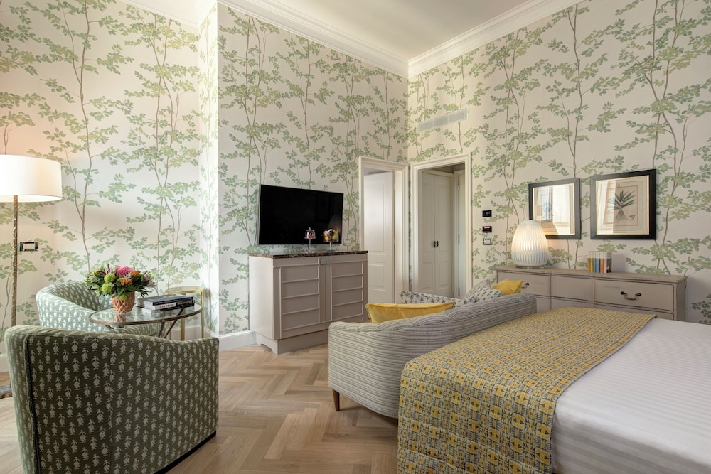 Rocco Forte Hotel Savoy — Hotel rooms in Florence, Tuscany