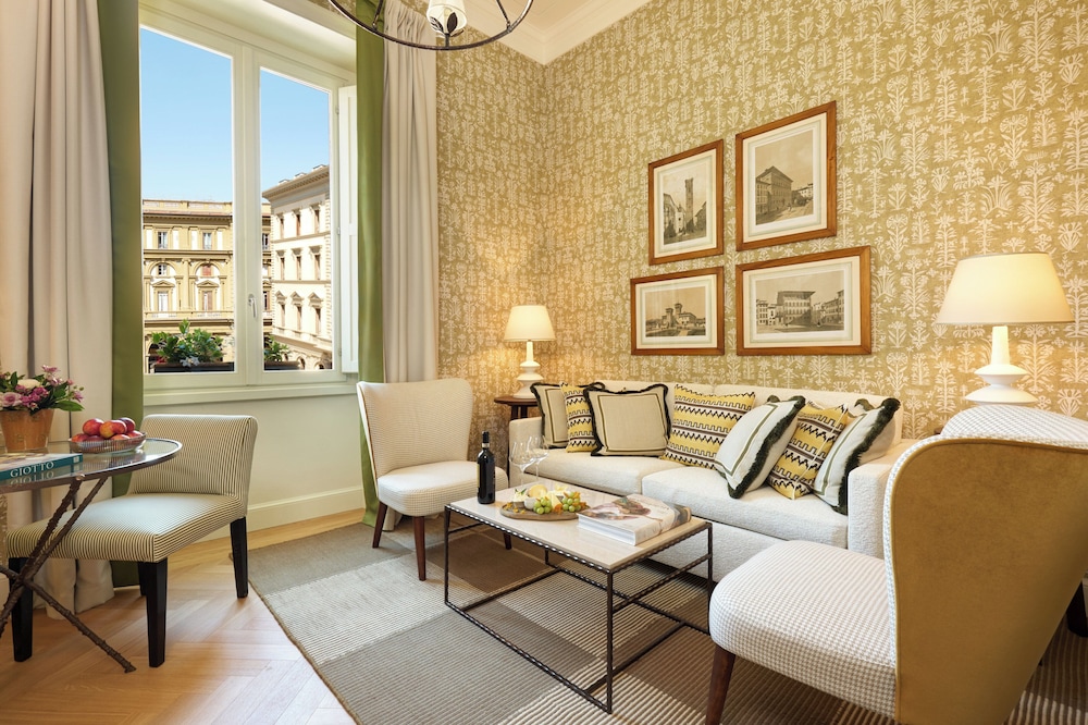 Rocco Forte Hotel Savoy — Hotel rooms in Florence, Tuscany