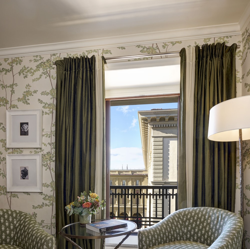Rocco Forte Hotel Savoy — Hotel rooms in Florence, Tuscany