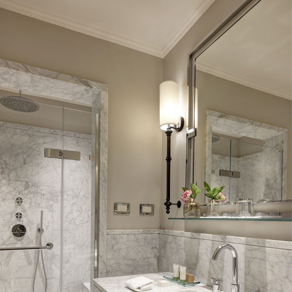 Rocco Forte Hotel Savoy — Hotel rooms in Florence, Tuscany