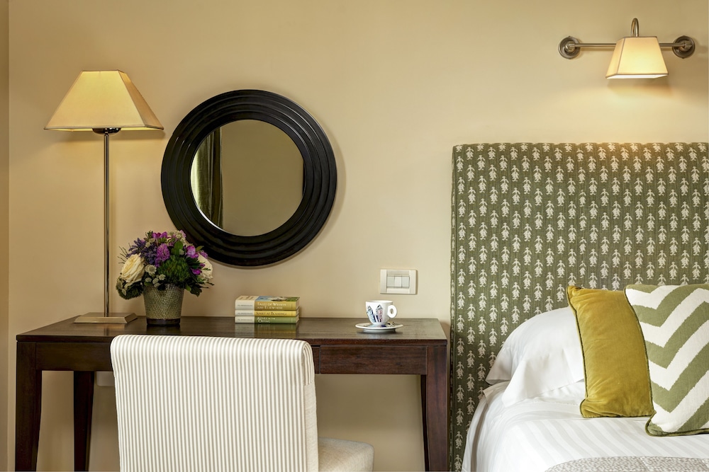 Rocco Forte Hotel Savoy — Hotel rooms in Florence, Tuscany