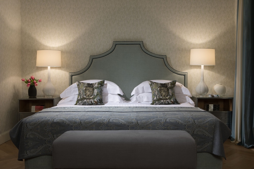 Rocco Forte Hotel Savoy — Hotel rooms in Florence, Tuscany