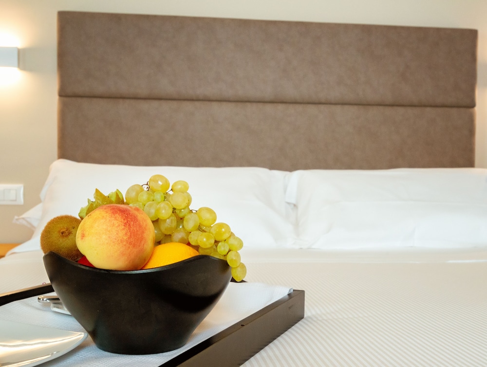 Hotel Politeama — Hotel rooms in Palermo, Sicily