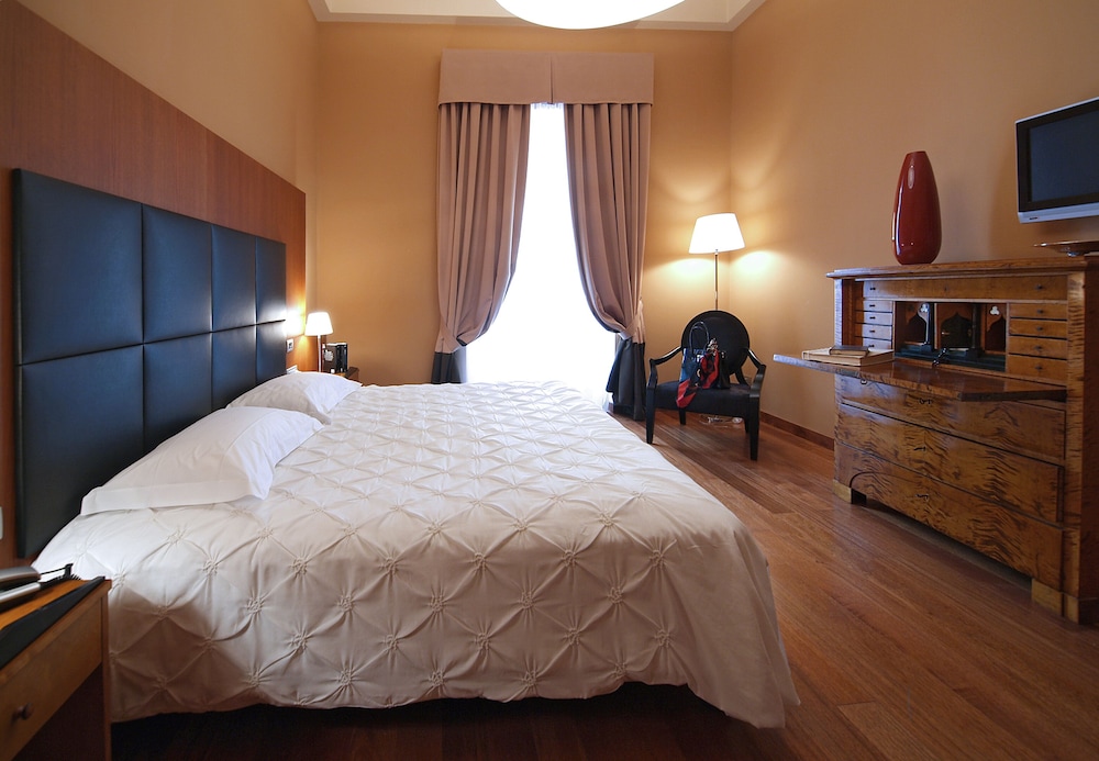 Hotel Porta Felice & Spa — Hotel rooms in Palermo, Sicily