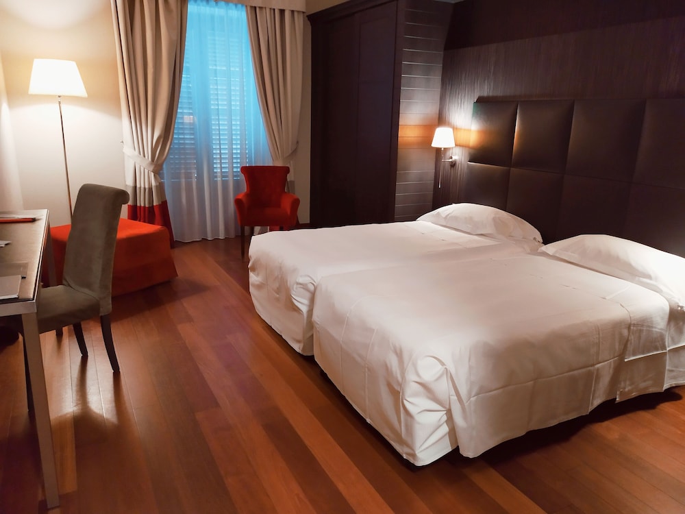 Hotel Porta Felice & Spa — Hotel rooms in Palermo, Sicily