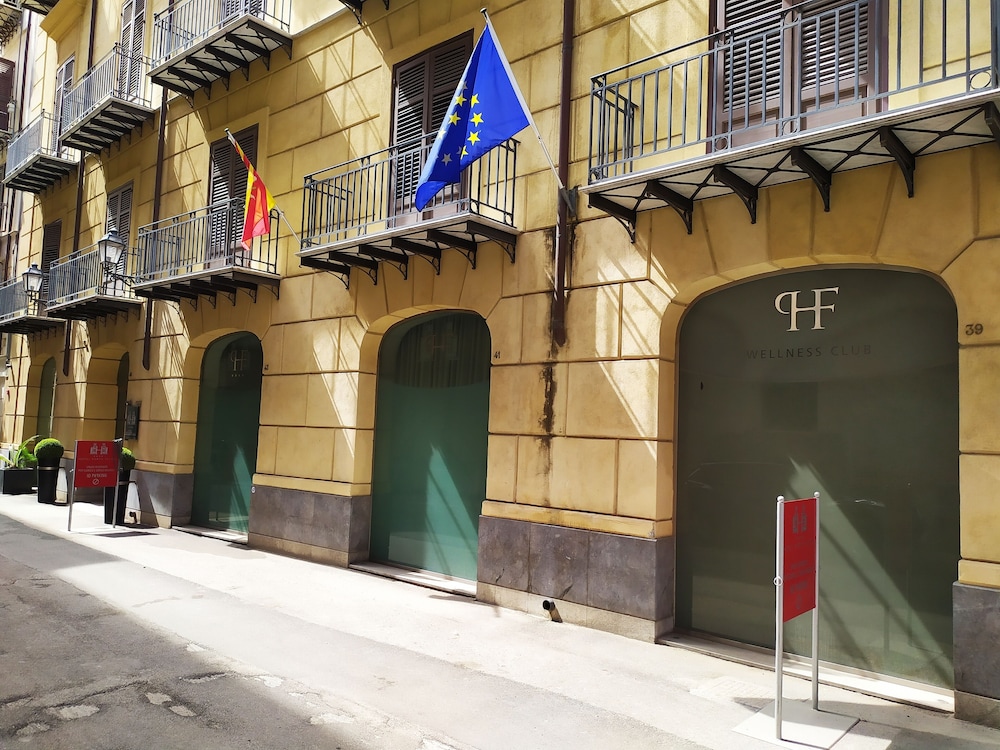 Hotel Porta Felice & Spa — Hotel building in Palermo, Sicily