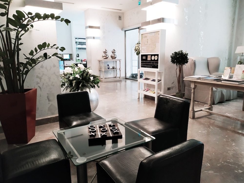 Hotel Porta Felice & Spa — Hotel building in Palermo, Sicily