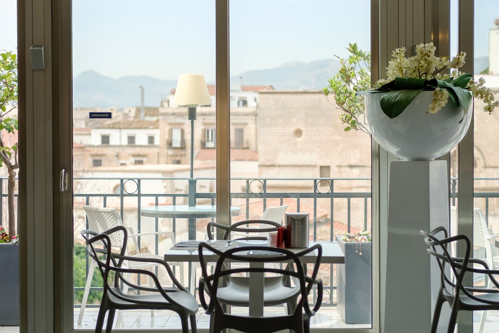 Hotel Porta Felice & Spa — Hotel rooms in Palermo, Sicily