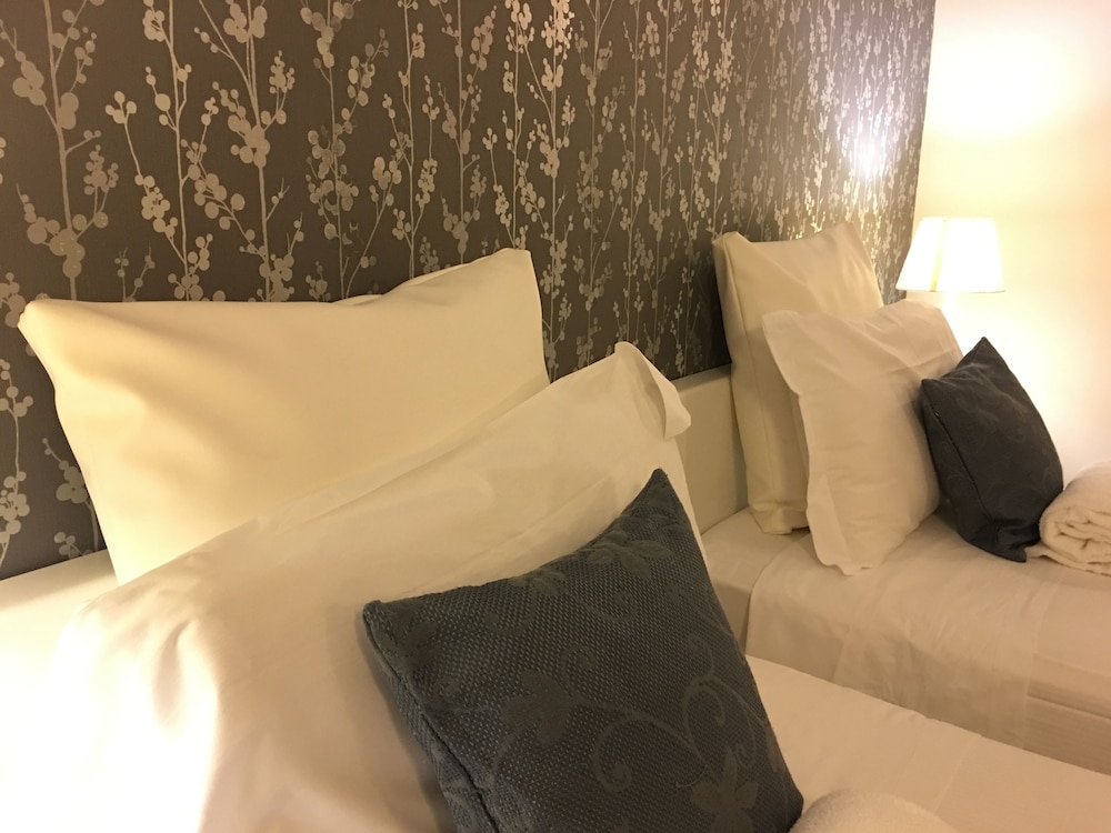 Hotel Posta — Hotel rooms in Palermo, Sicily