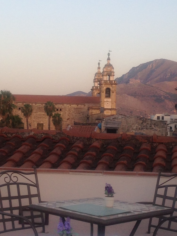 Hotel Posta — Main photo in Palermo, Sicily