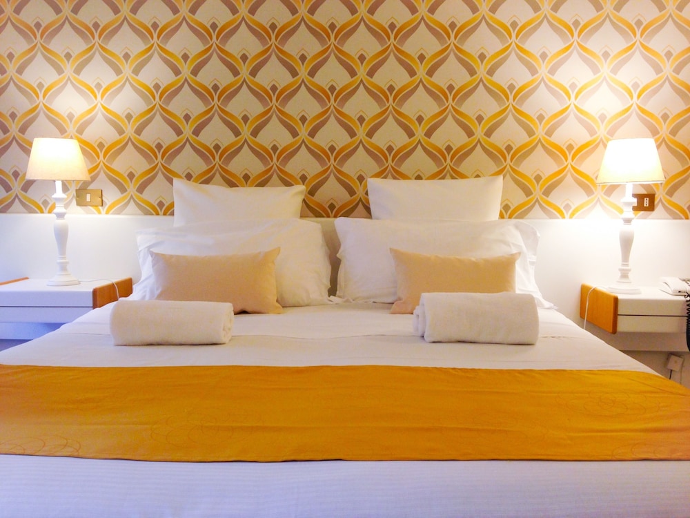 Hotel Posta — Hotel rooms in Palermo, Sicily