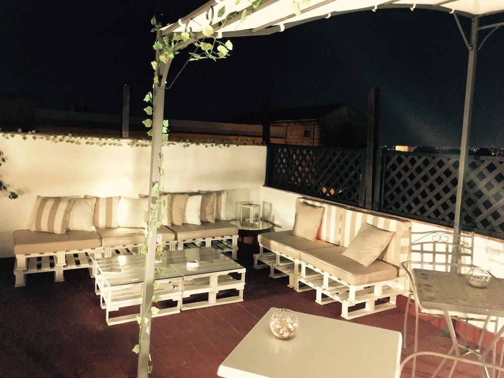 Hotel Posta — Restaurant & bars in Palermo, Sicily