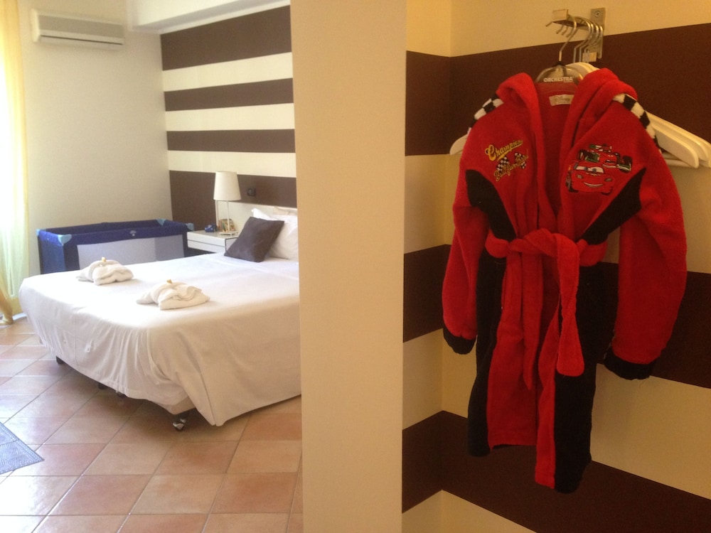 Hotel Posta — Hotel rooms in Palermo, Sicily