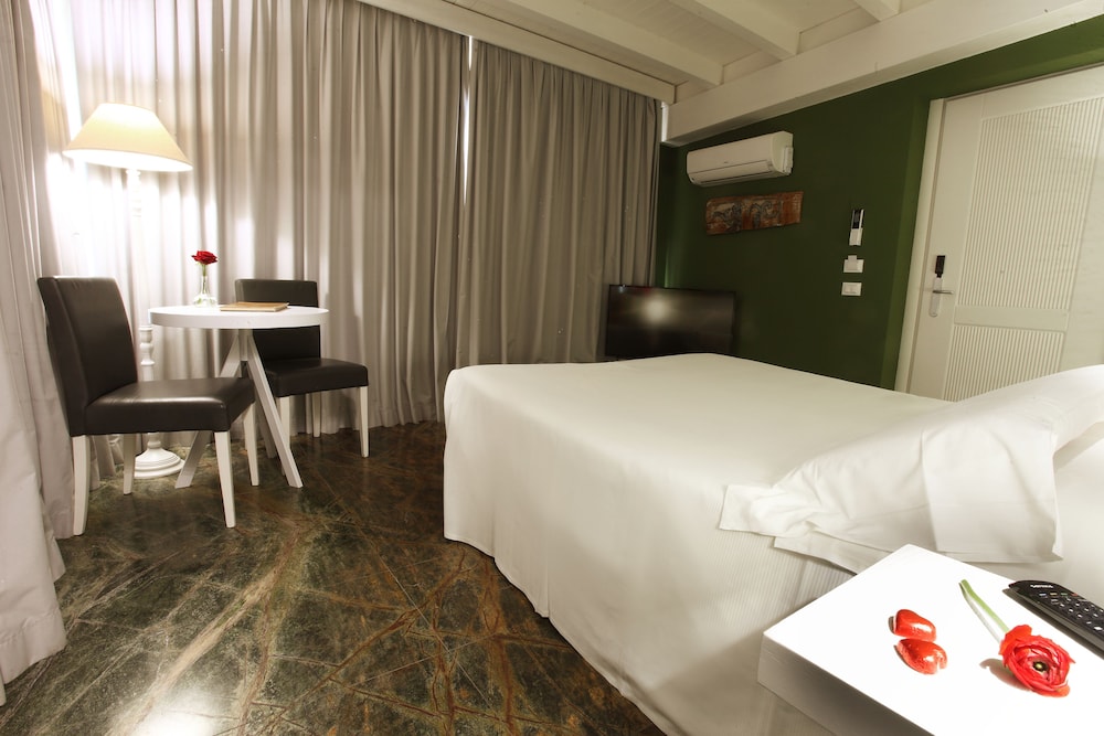 Quintocanto Hotel and Spa — Hotel rooms in Palermo, Sicily