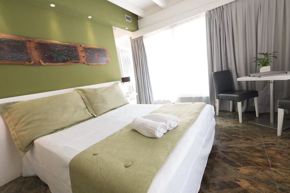 Quintocanto Hotel and Spa — Hotel rooms in Palermo, Sicily
