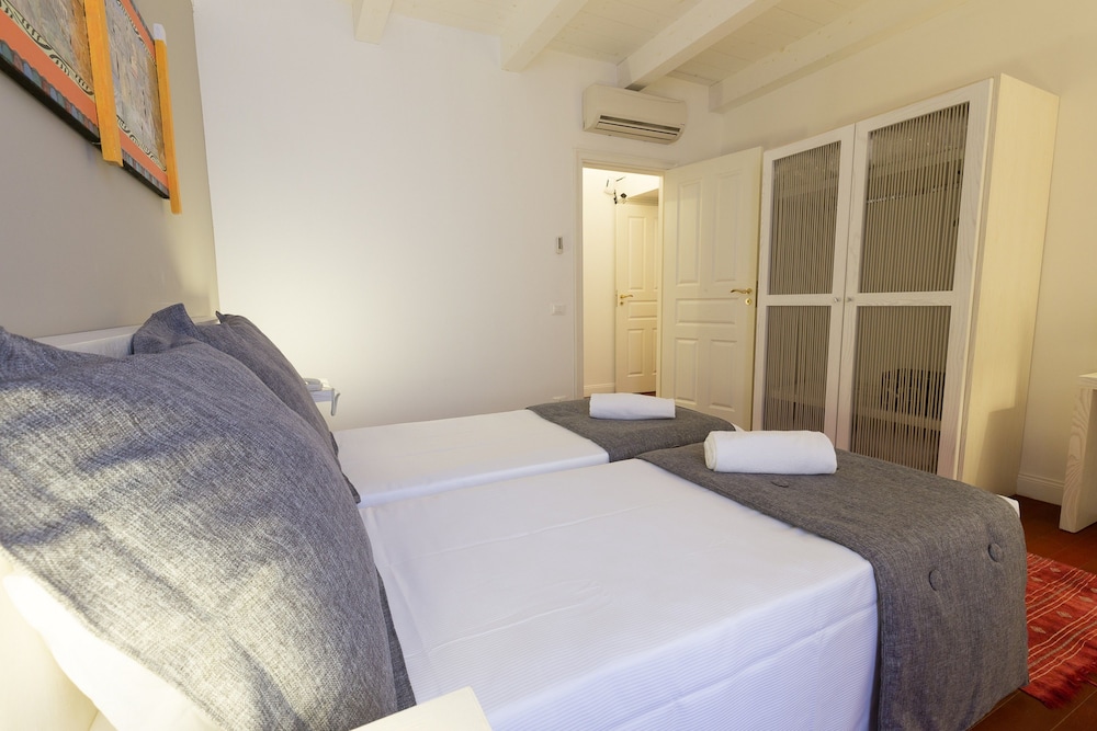 Quintocanto Hotel and Spa — Hotel rooms in Palermo, Sicily