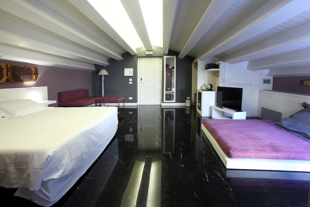 Quintocanto Hotel and Spa — Hotel rooms in Palermo, Sicily