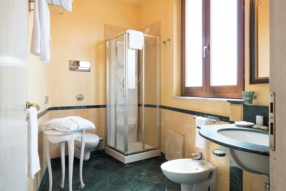 Hotel Vecchio Borgo — Hotel rooms in Palermo, Sicily